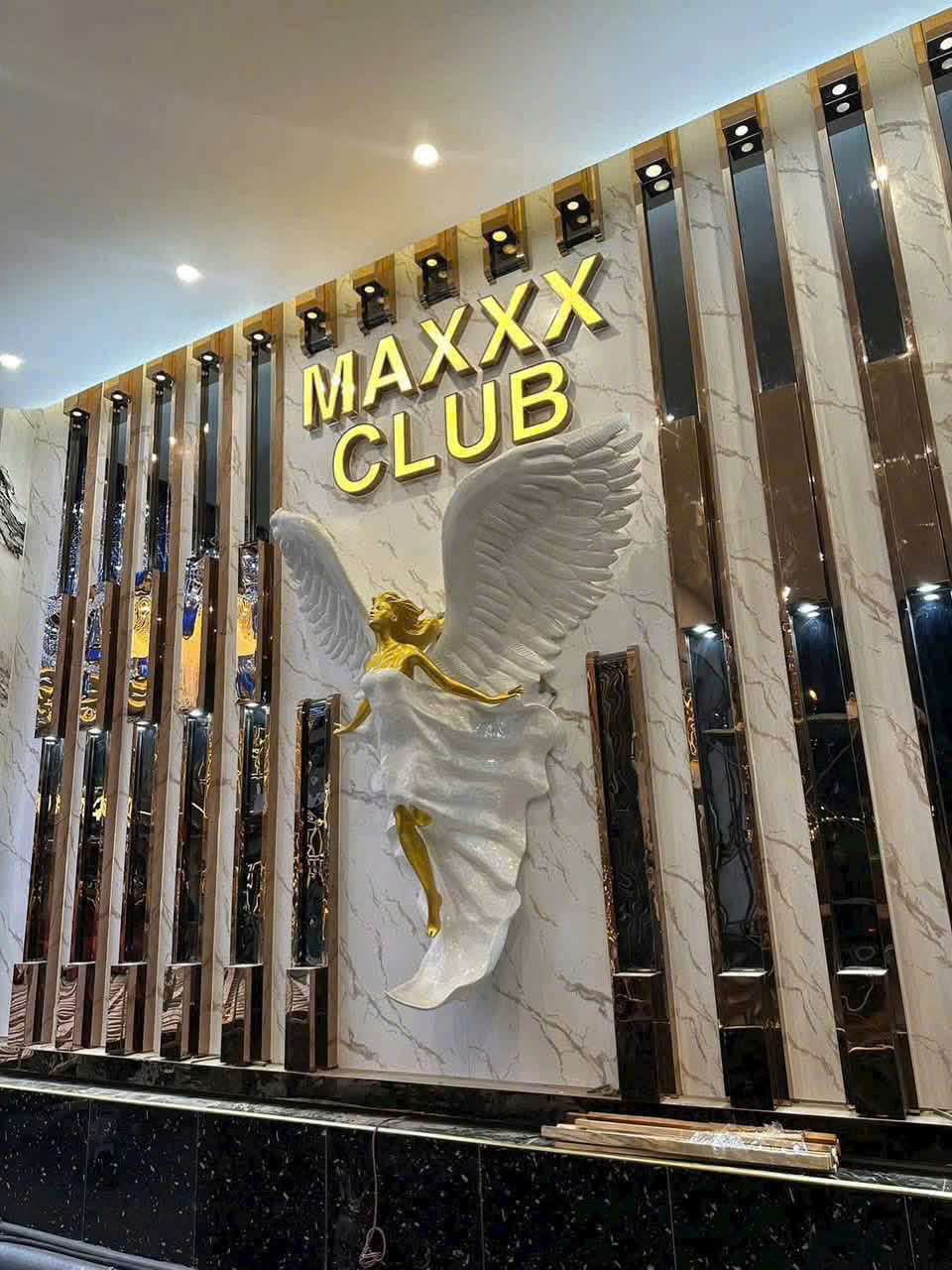 Karaoke Maxxx Kim ??ng